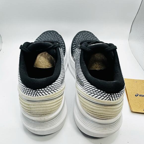 Size 7 - Asics GlideRide 2 Black White Womens’s Running Shoe - Picture 6 of 8